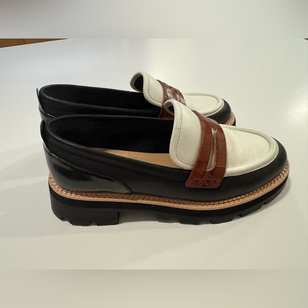 Gianna Bini Stylish Women's Loafers in White, Black and Brown - Picture 3 of 10